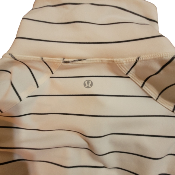 Lululemon Nice Asana Slalom stripe angel wing jacket Size 12 - Picture 4 of 12